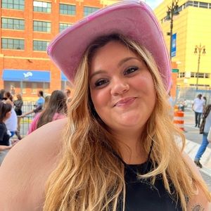Meet your Posher, Alicia